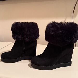 BAMBOO Black Suede with Faux Fur Winter Wedge Boots Zipper on the side